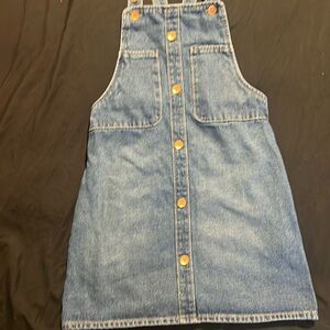 Girl’s Levi’s jumper size 6x. Gently worn.